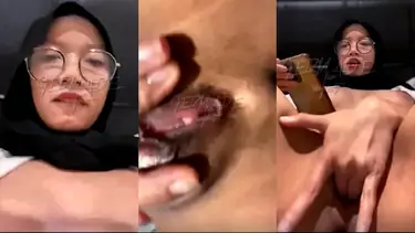 Bokep Indo VCS Dengan Panya Hijab Zoom Memek poster