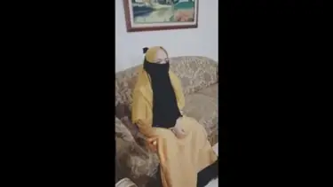 Senyum Manis Gadis Jilbab Menggoda Bikin Jantung Berdebar poster
